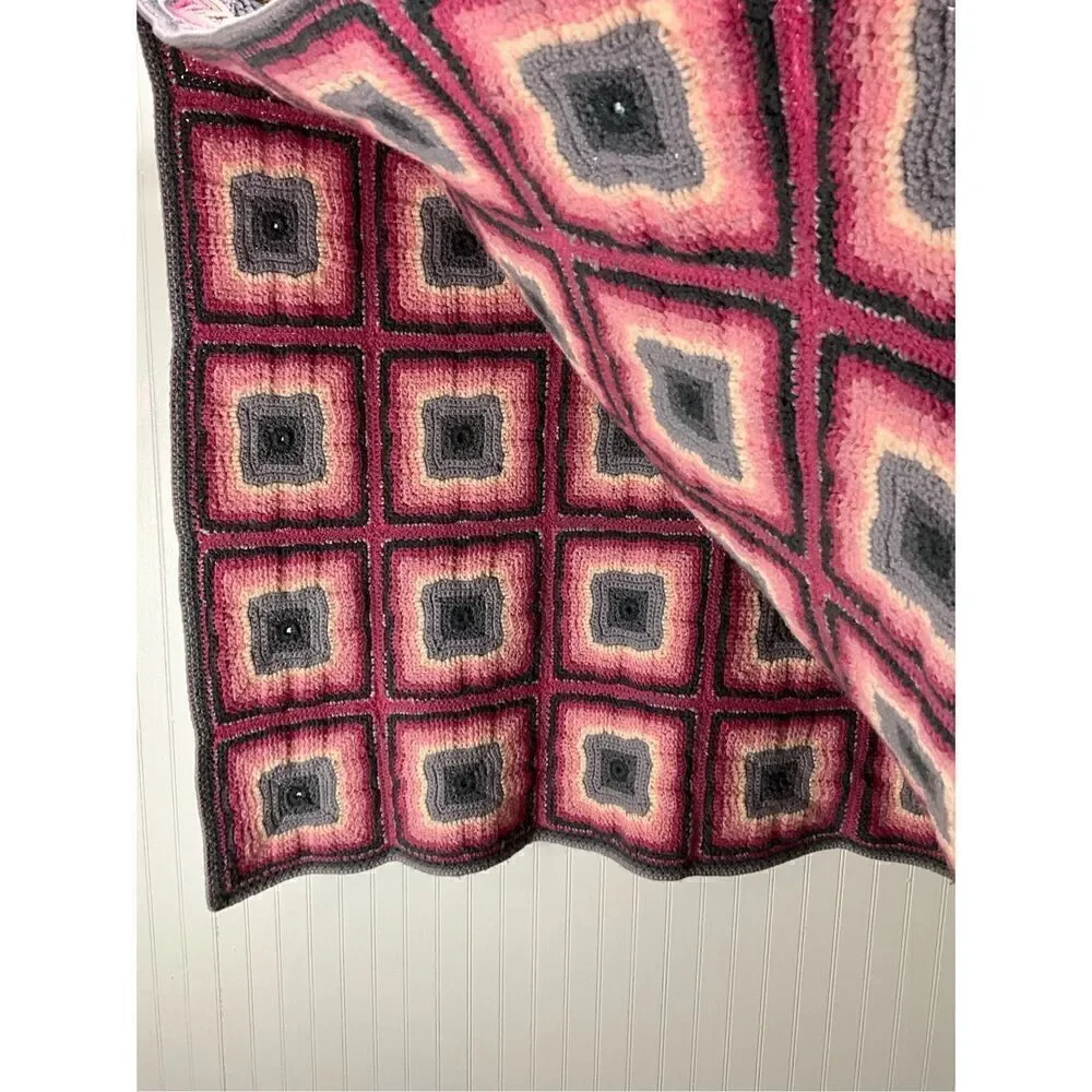 VINTAGE Handmade Crochet Afghan